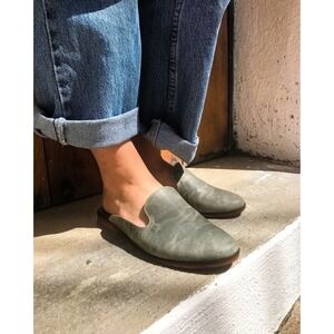 Lucky Brand Cahill Crashback Leather Slip On Flat Shoe-Women's Sz 9.5-Taupe Grey